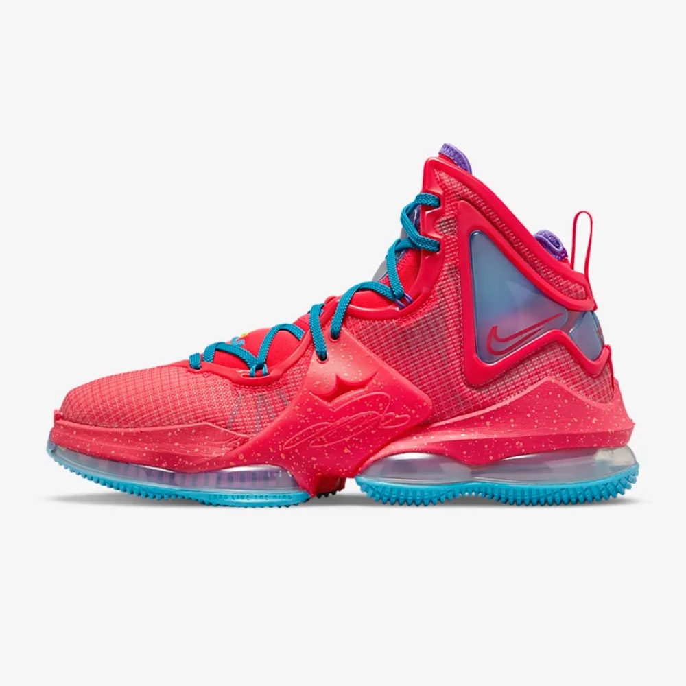 Nike LeBron 19 King's Crown